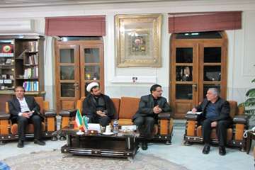 ديدار مسئولين اداره كل دامپزشكي استان اصفهان با استاندار