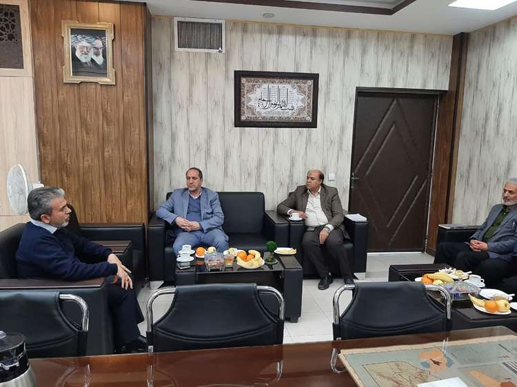 تجلیل معاون سیاسی و اجتماعی استانداری از مدیرکل دامپزشکی استان اصفهان