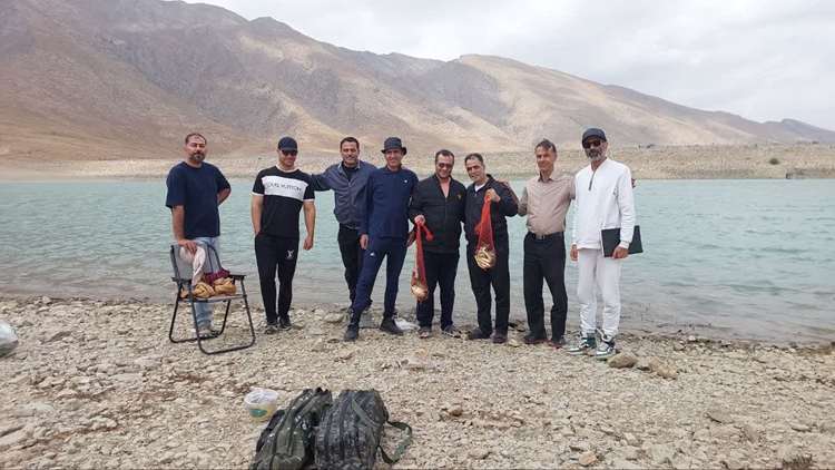 رقابت کارکنان دامپزشکی استان اصفهان در مسابقات ماهیگیری شهرستان خوانسار  