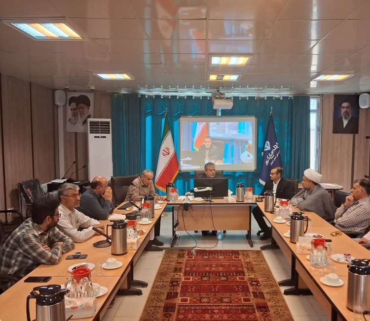 تجلیل از ایثارگران، رزمندگان و خانواده‌های شهدای اداره کل دامپزشکی استان اصفهان در هفته دفاع مقدس