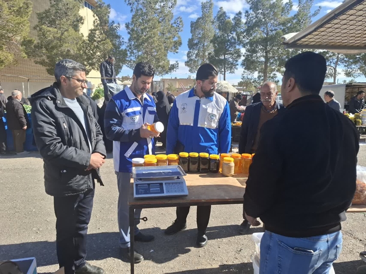 بازدید مشترک کارشناسان شبکه دامپزشکی شهرستان نایین از بازار روز این شهر 