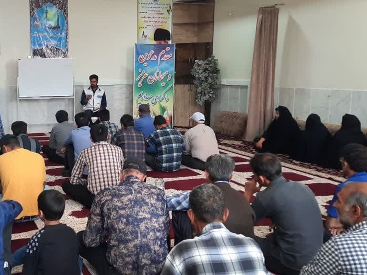 برگزاری کلاس آموزشی برای دامداران تحت پوشش کمیته امداد در شهرستان تیران و کرون 