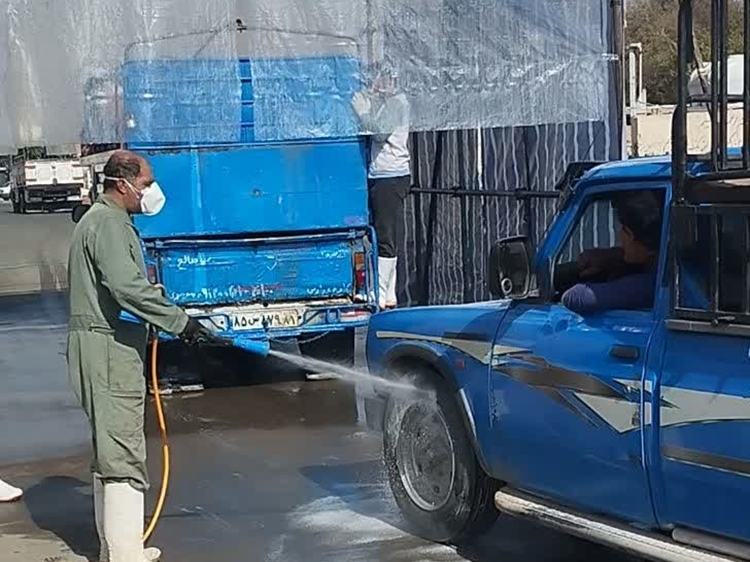 ضدعفونی بیش از 152 هزار متر مربع میادین دام، مراکز جمع آوری شیر و دامداری ها در شهرستان خمینی‌شهر