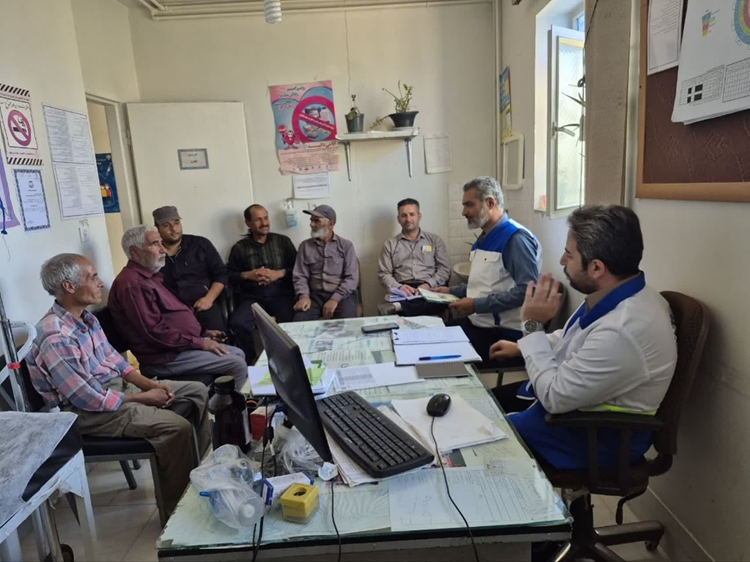 برگزاری کلاس آموزشی بیماری تب مالت در روستای تجره شهرستان کاشان 