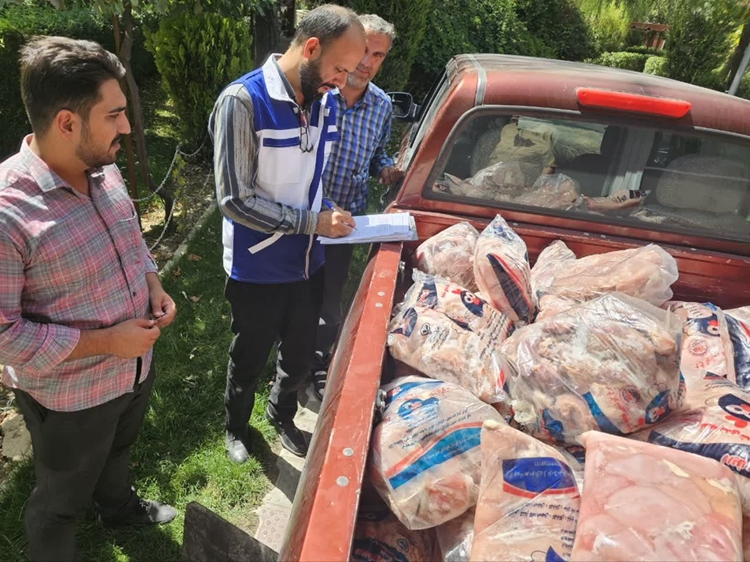 خروج 500 کیلوگرم گوشت مرغ تاریخ گذشته و فریز شده از چرخه مصرف انسانی در شهرستان گلپایگان