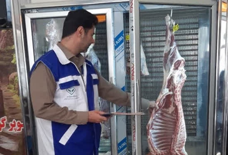 نظارت بهداشتی دامپزشکی بر کشتار بیش از ۹ هزار رأس دام در شهرستان نایین